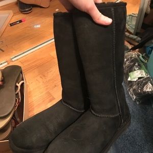 black tall uggs
